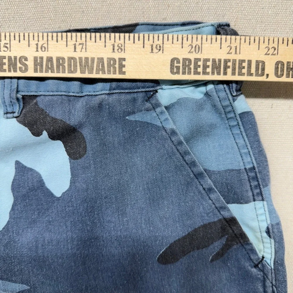 Vintage Blue Camo Cargo Shorts Mens XL Blue Camouflage Combat Military Y2K 2000s